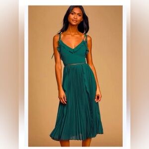 Lulu’s Emerald Green Tie Strap Pleated Midi Dress